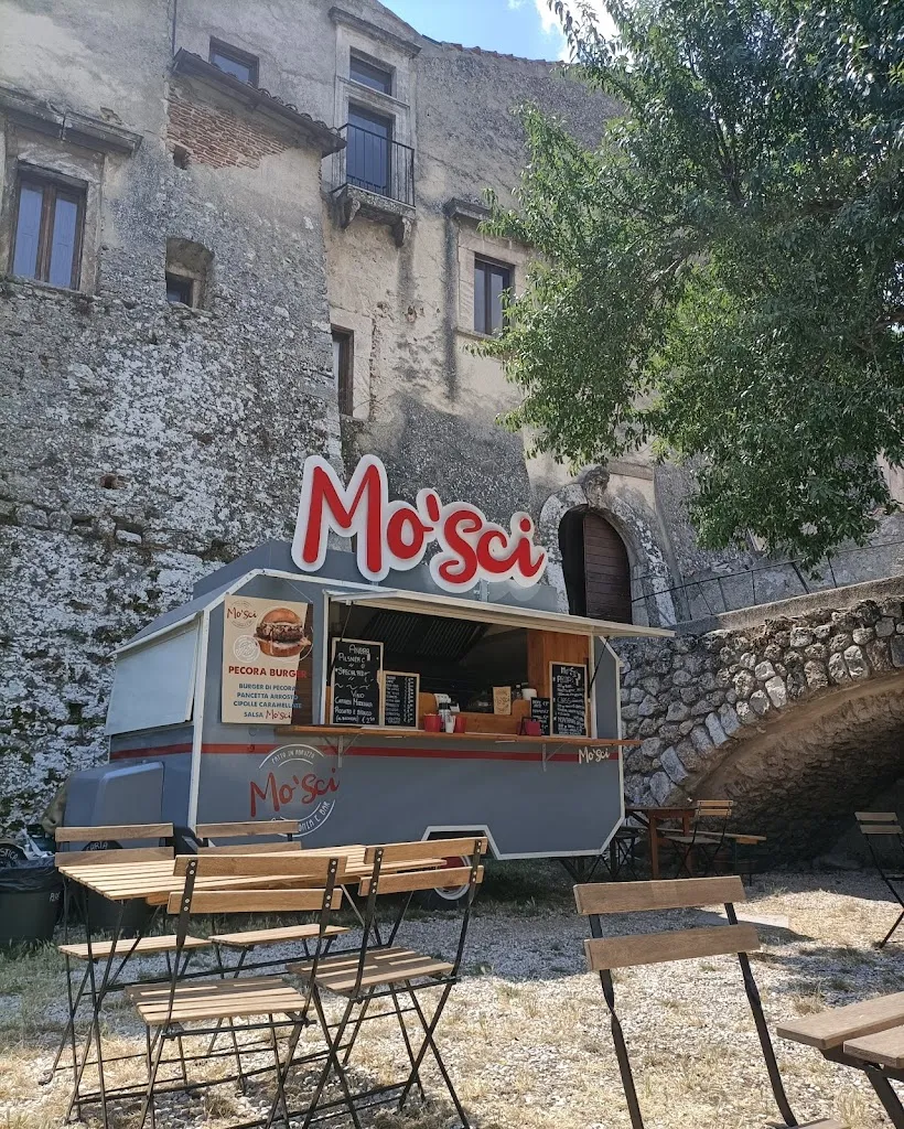 “Mo'Sci” Bar restaurant in Castelvecchio Calvisio