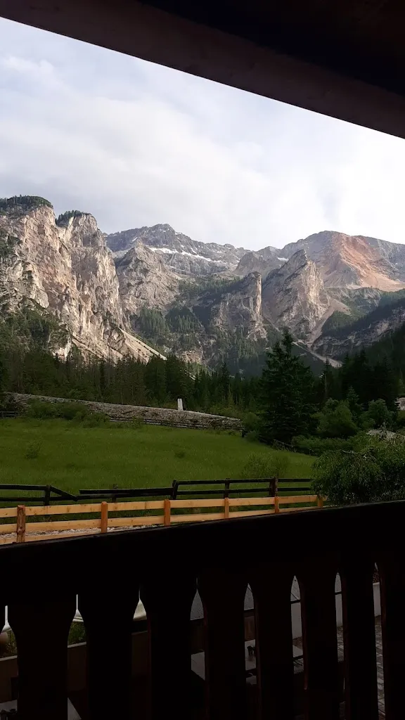 Wayne Sweetman_Alpin Natur Hotel Brückele_Braies_review