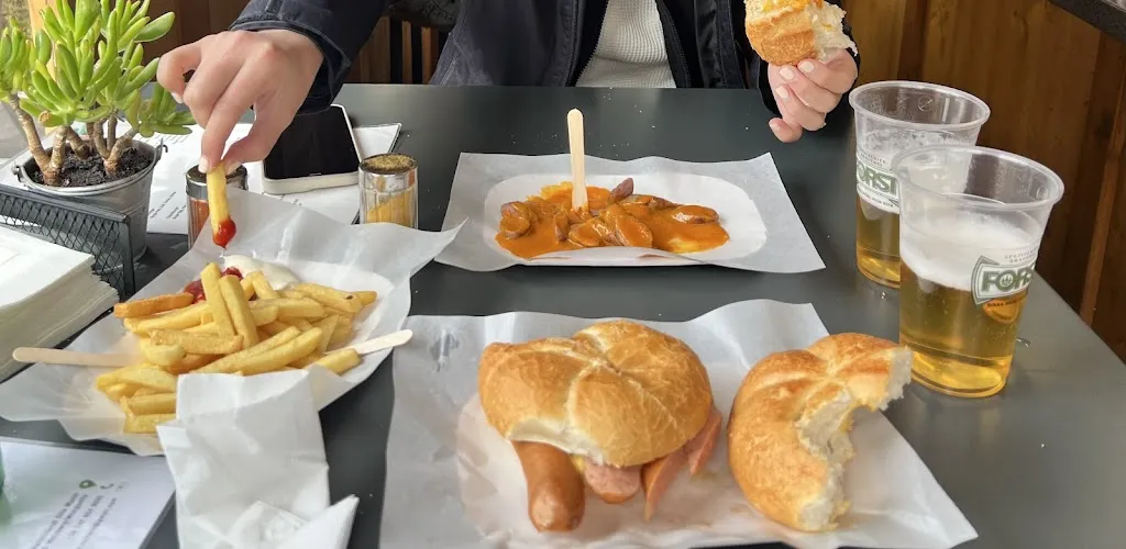 Jovan Tan_Olls Wurst_Braies_review