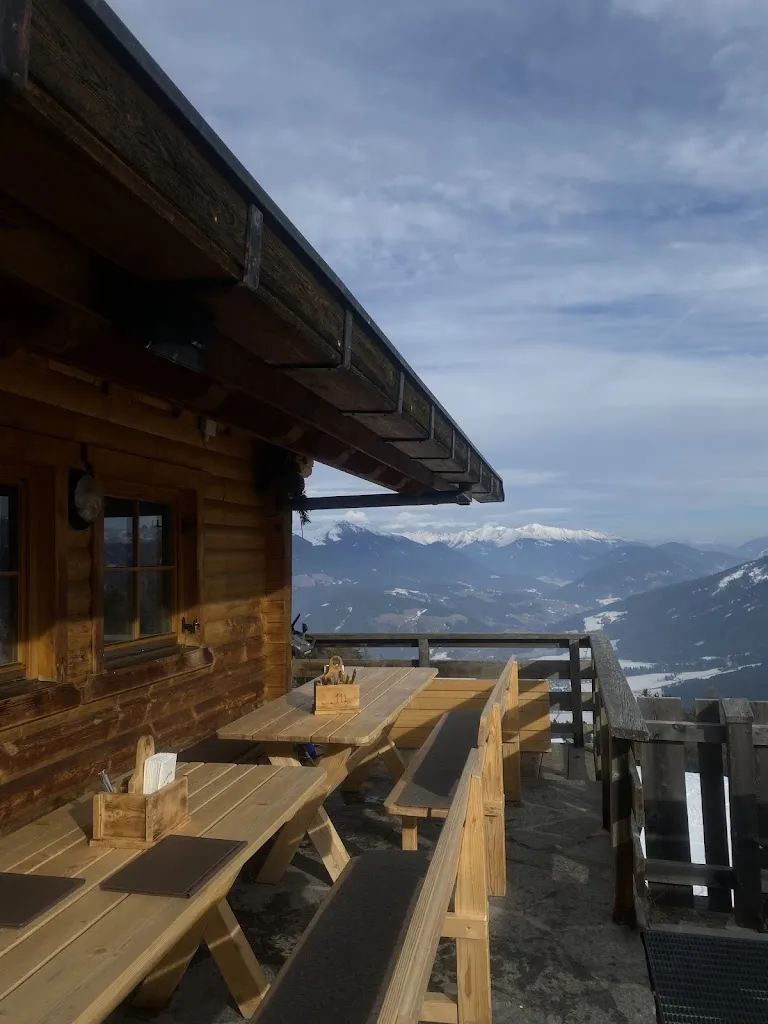 Karolína Havlová_Huiba Hitte_Braies_review