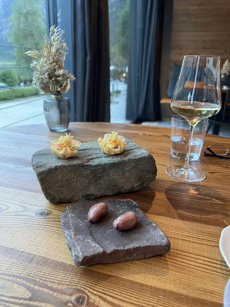 Jurga Liatukiene_Hebbo_Braies_review