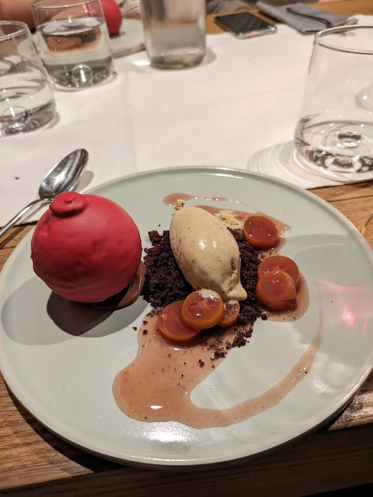 Nissim Pradhan_Vinothek Vitis Enoteca_Bressanone_review