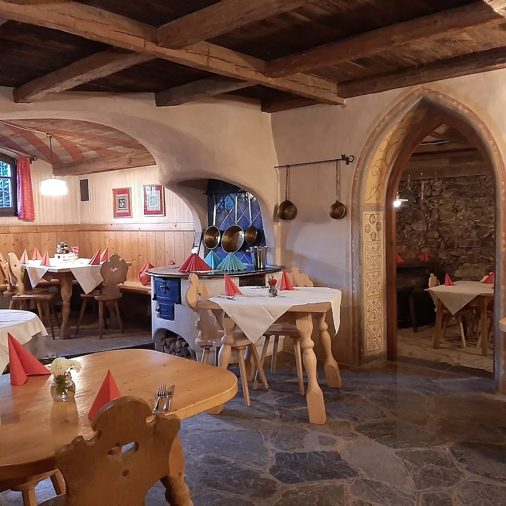 Pizzeria Restaurant Hofkeller restaurant in Bressanone