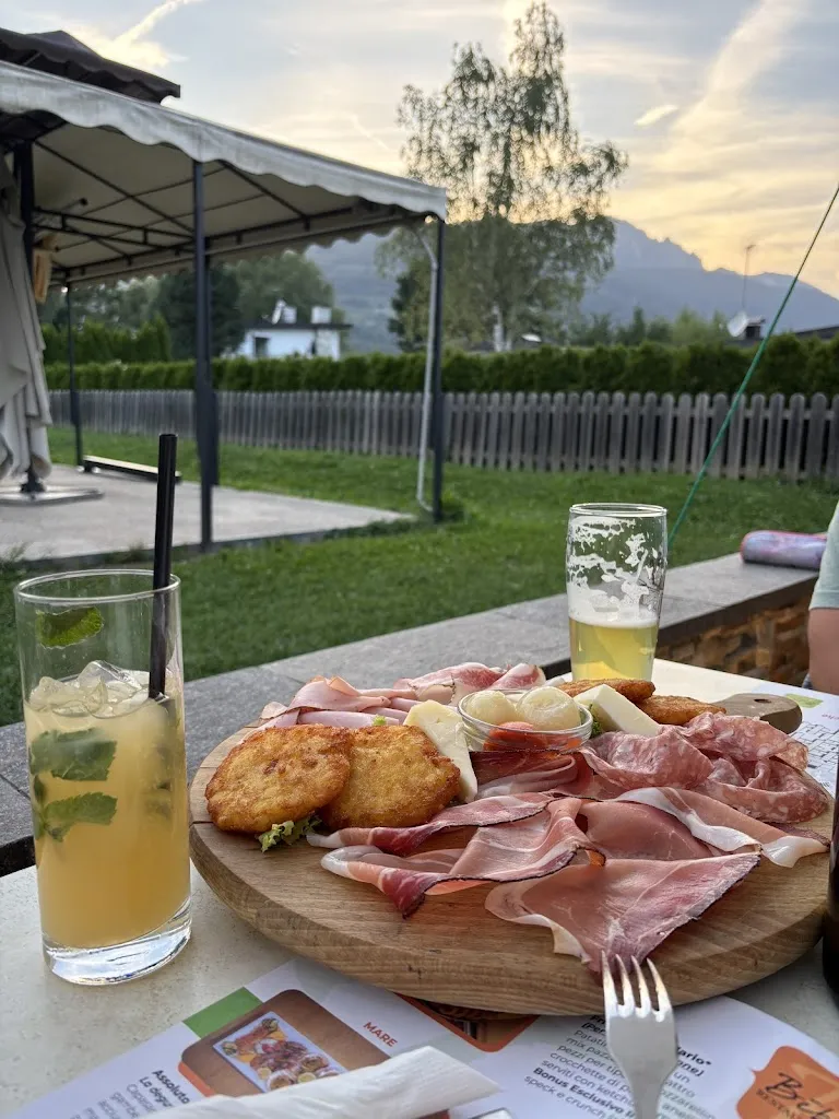Lê Trang_Biba's - Pizzeria e cucina casereccia_Calceranica al Lago_review