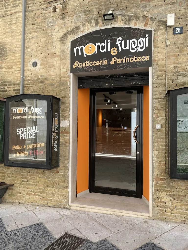 Mordi e fuggi restaurant in Lucera