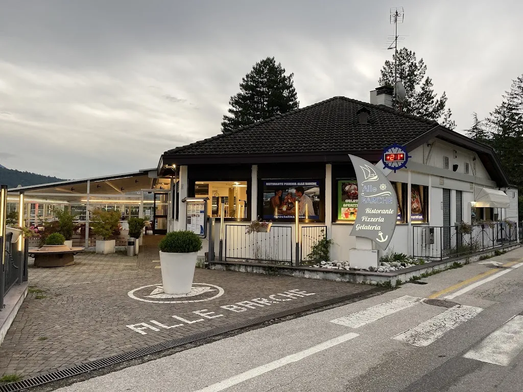 Pizzeria Ristorante Alle Barche_Calceranica al Lago_slider_image_3