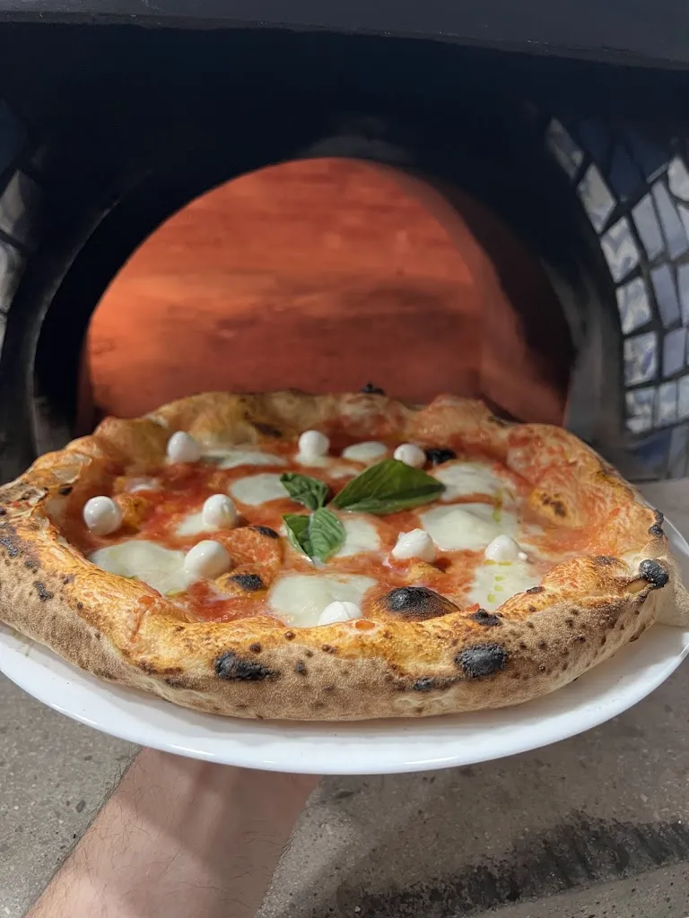 Pizzeria La Rotonna_Lucera_slider_image_2