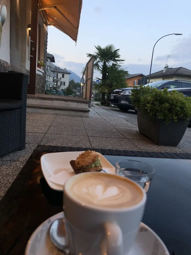 Cornelia D_Bar Pasticceria Gelateria Al Lago_Calceranica al Lago_recensione