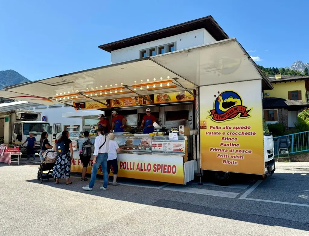 Pinetana Polli a Calceranica restaurant in Calceranica al Lago