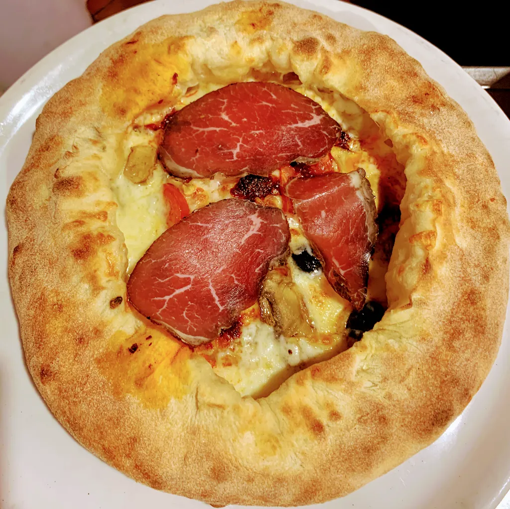 Ristorante pizzeria La Rocca_Calliano_slider_image_2