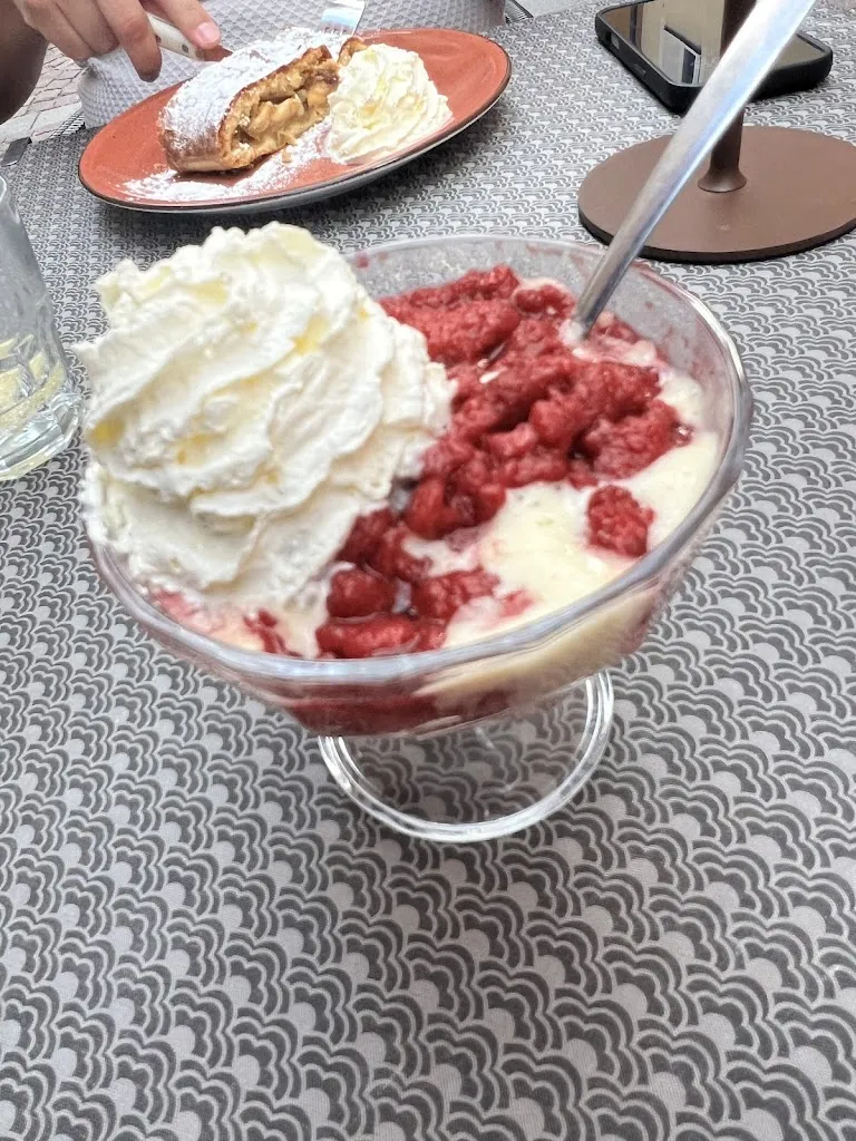 Tamara Pevec_Zum goldenen Löwen_Brunico_review