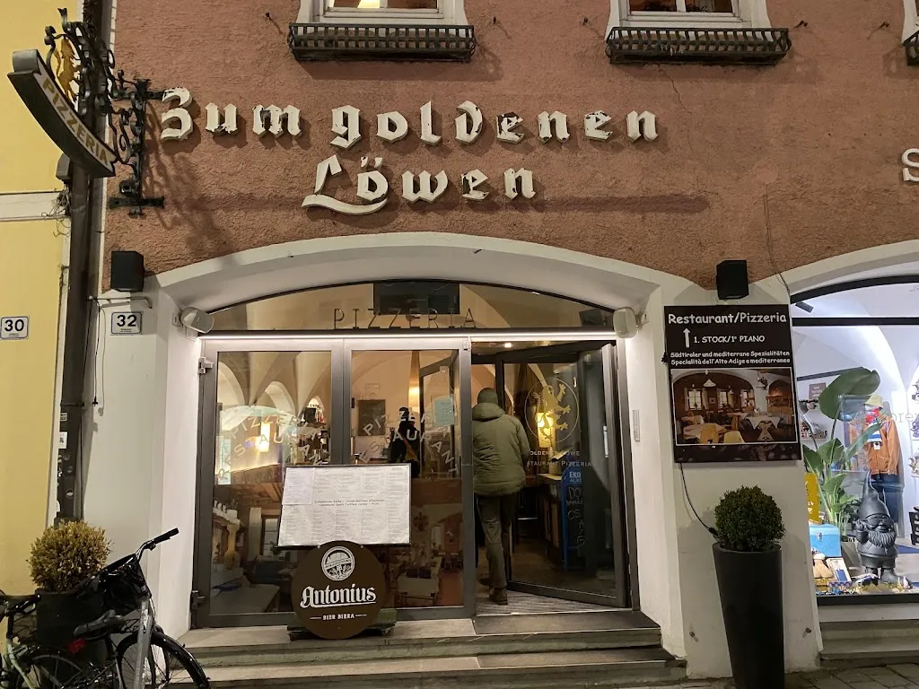 Zum goldenen Löwen_Brunico_slider_image_1