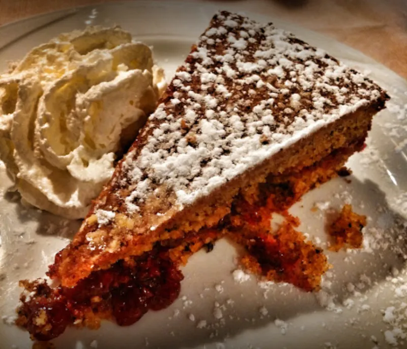 Zum goldenen Löwen_Brunico_slider_image_3