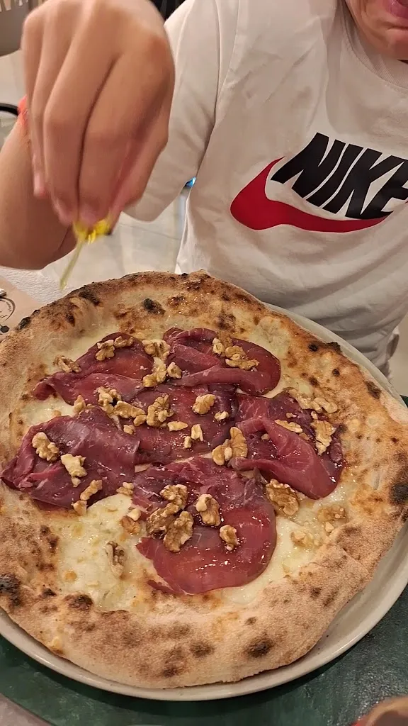 Roberto Piccin_Montepeloso pizza 1960_Lucera_review