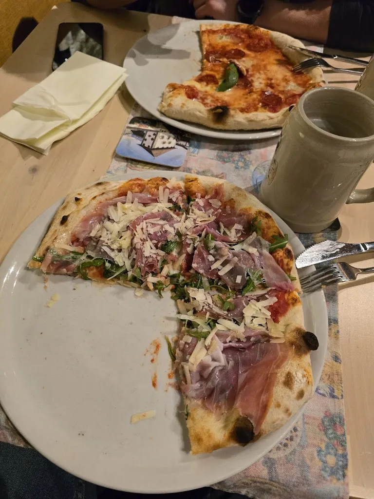Martin_Der Keller Pizzeria_Brunico_review