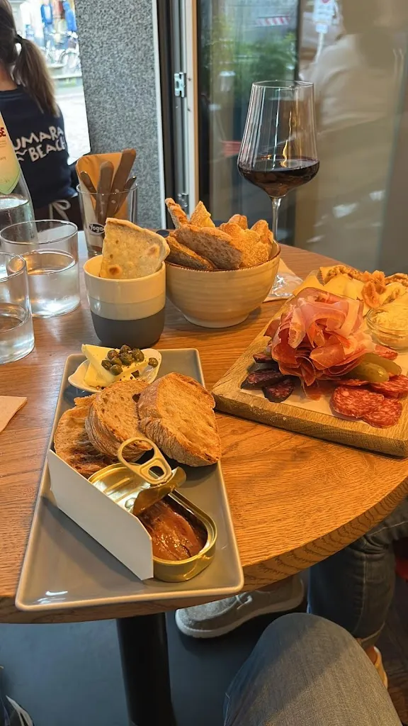 Licia Vella_Komot Aperobistro_Brunico_review