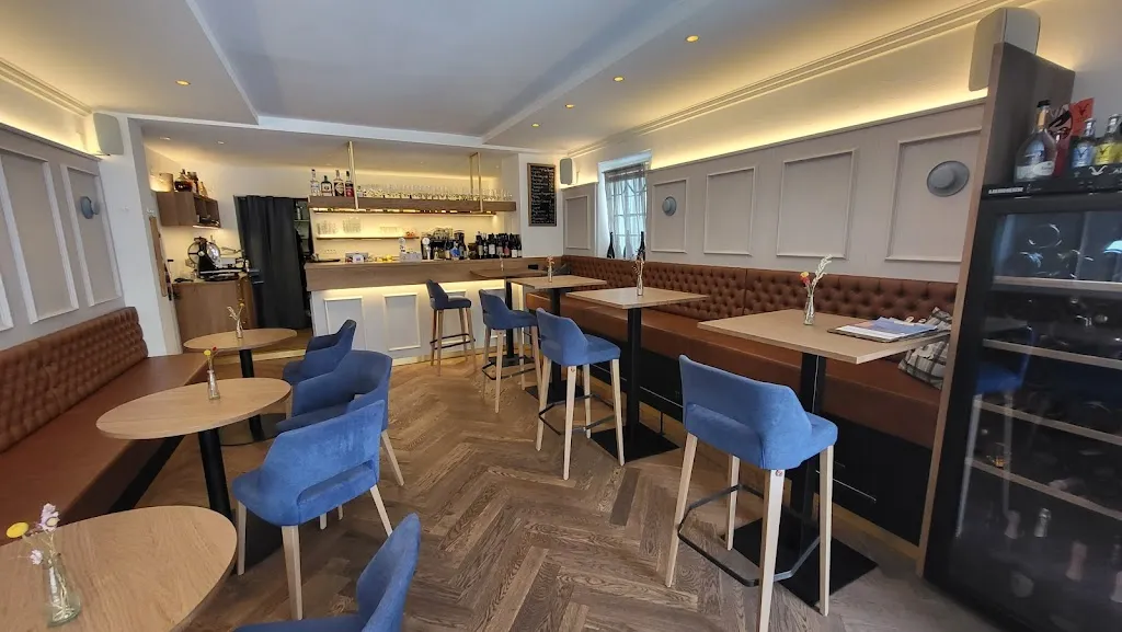 Komot Aperobistro restaurant in Brunico