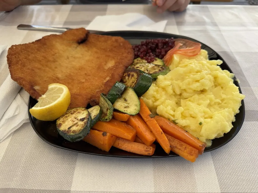 David Liu_Holdi's Imbiss_Brunico_review