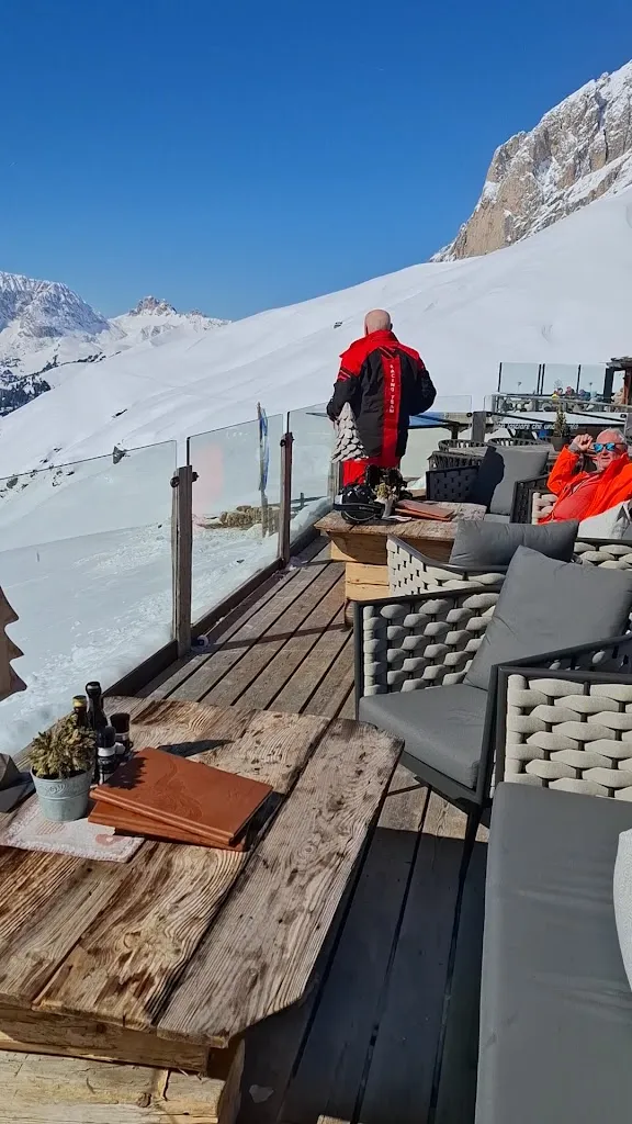 Rifugio Friedrich August_Campitello di Fassa_slider_image_2