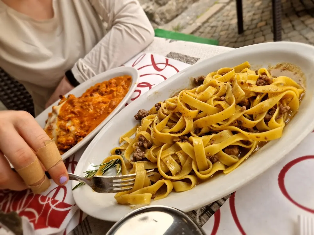 Liga-Krista Solima_Ristorante pizzeria Agnello_Campitello di Fassa_review