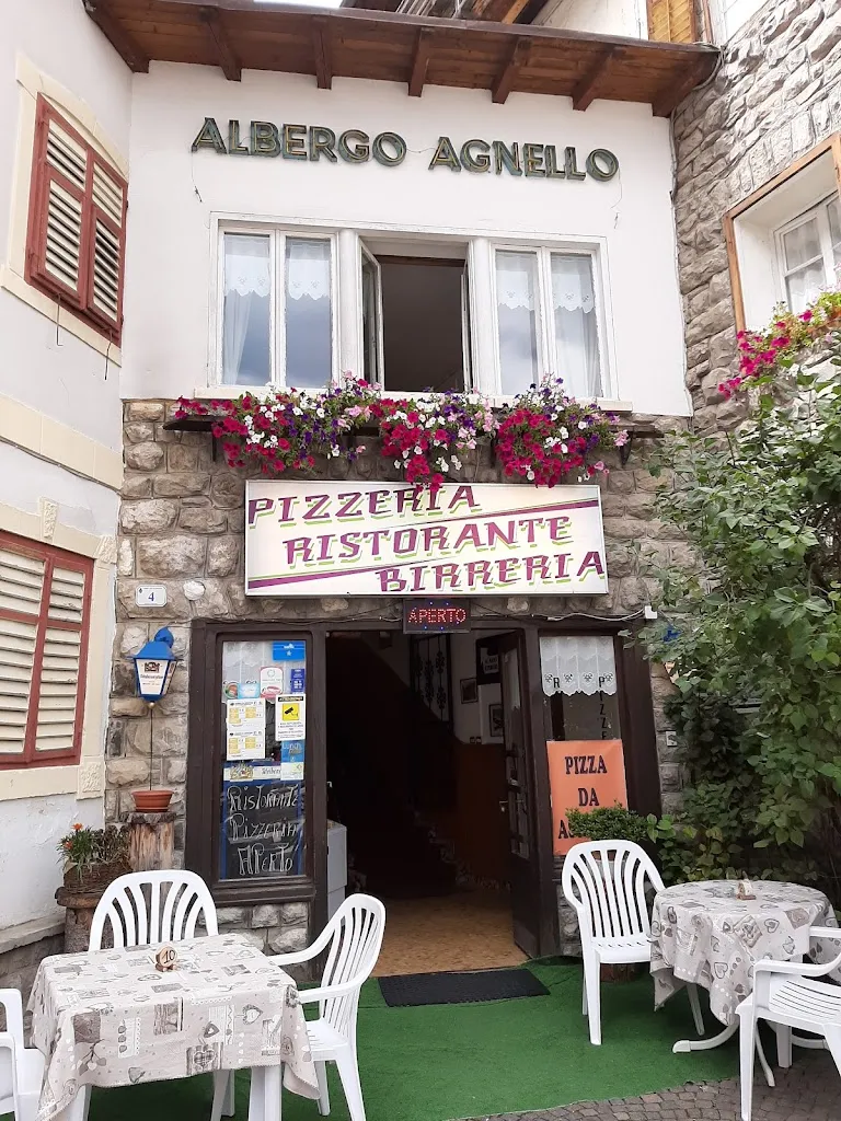 Ristorante pizzeria Agnello restaurant in Campitello di Fassa