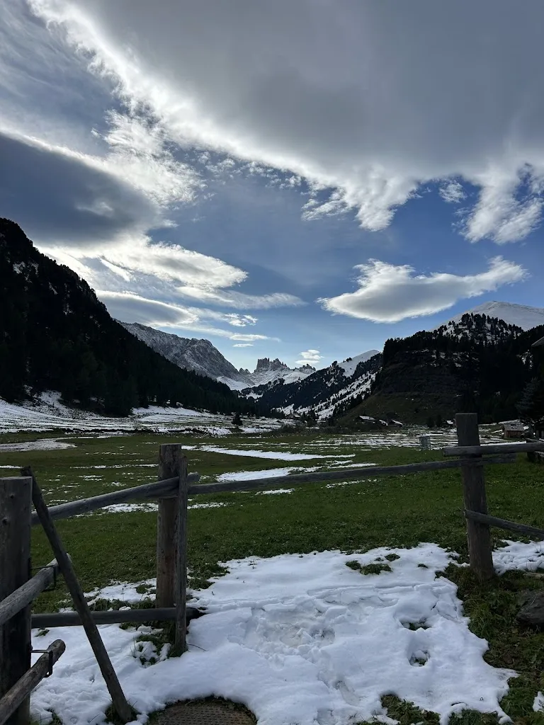 Oriol López_Rifugio Micheluzzi_Campitello di Fassa_review