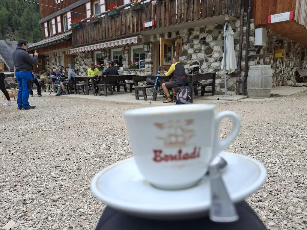 Tomas Trachtulec_Rifugio Micheluzzi_Campitello di Fassa_review