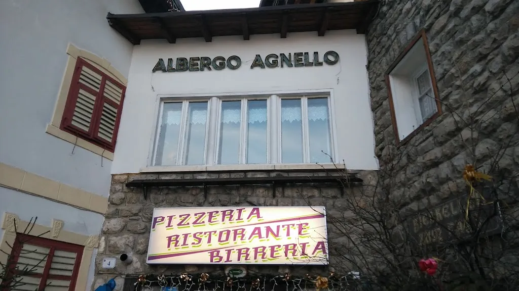 Pizzeria Ristorante Birreria_Campitello di Fassa_slider_image_1