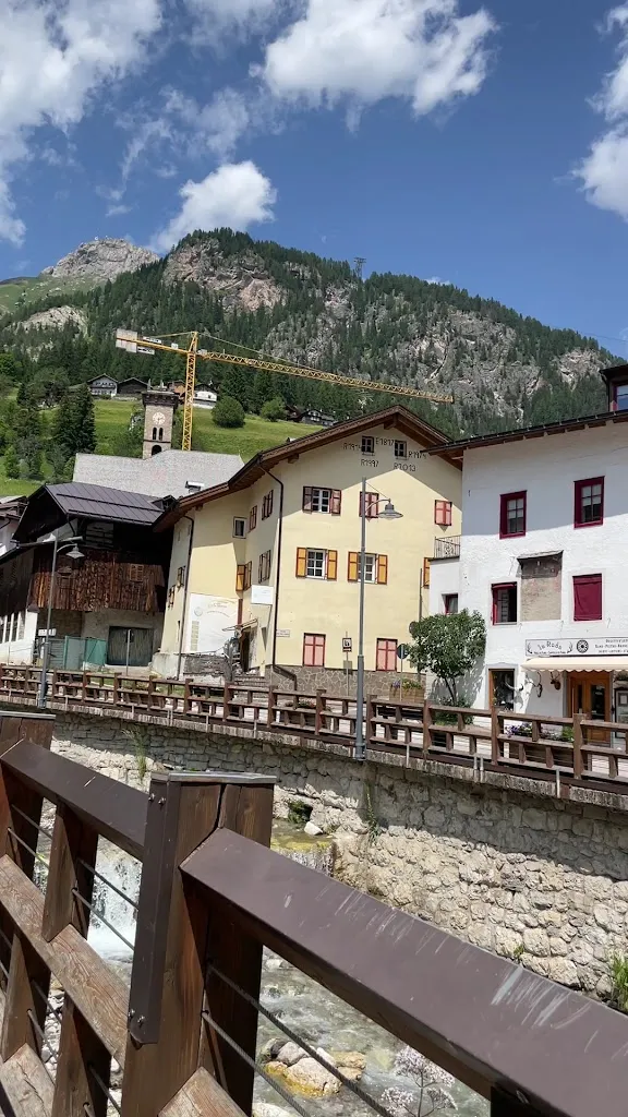 Pizzeria Ristorante Birreria_Campitello di Fassa_slider_image_2