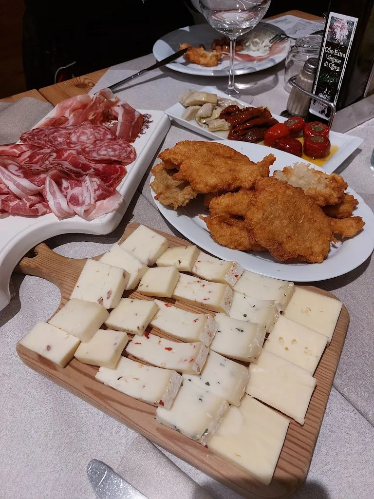 Albergo Ristorante Pizzeria DalPez_Campodenno_slider_image_2