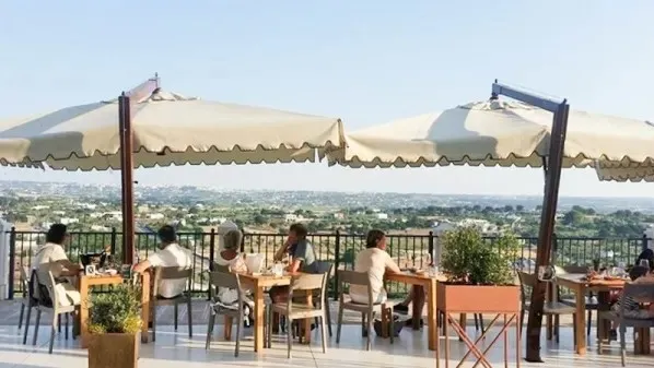 Pavì wine restaurant_Locorotondo_slider_image_1