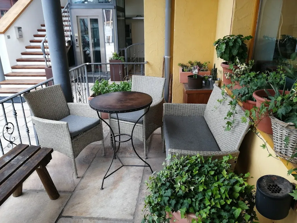 Pizza shop restaurant in Carano