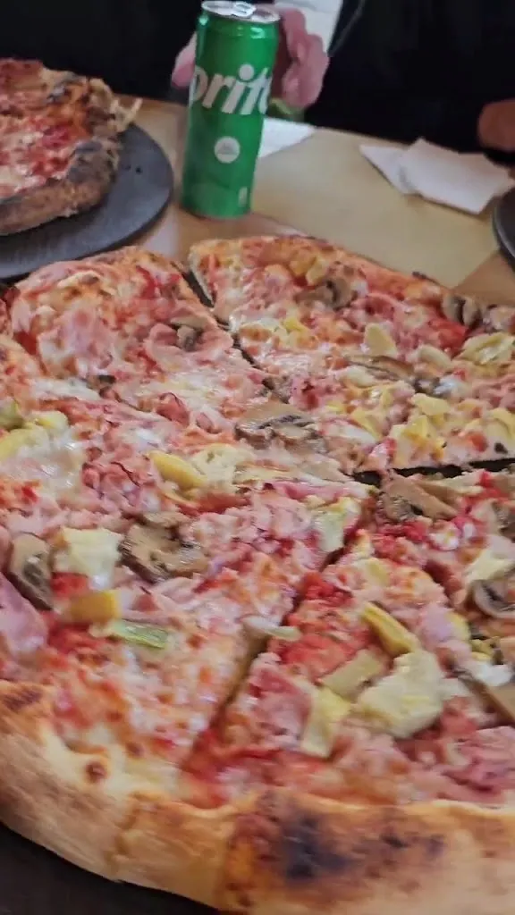 Pizza shop_Carano_slider_image_2