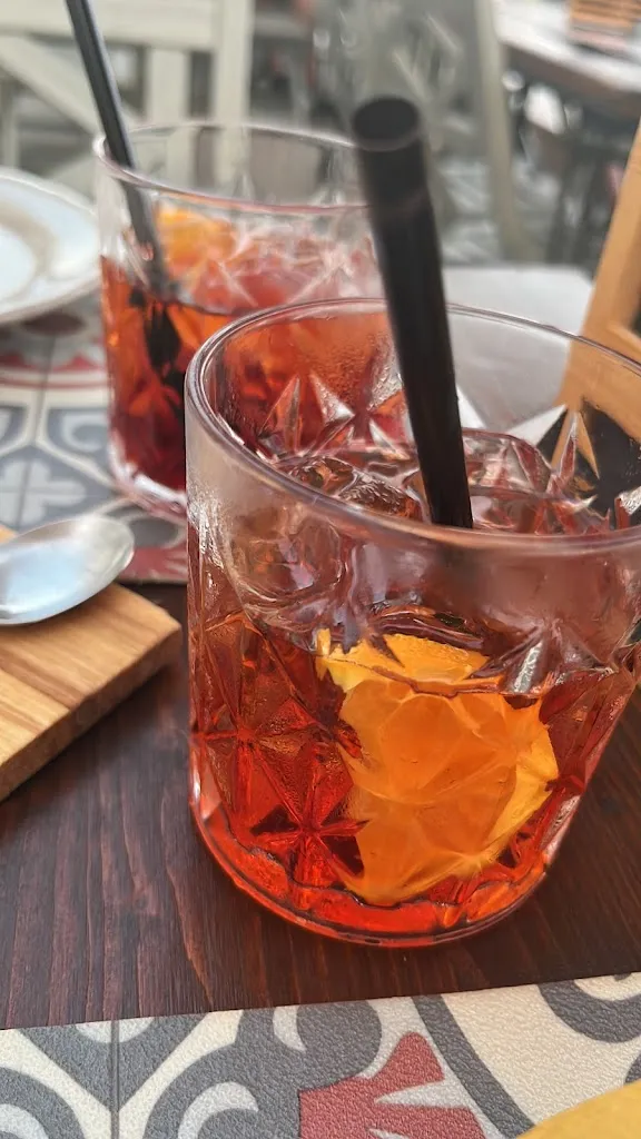 Melanie Corthine_Controra_Locorotondo_review