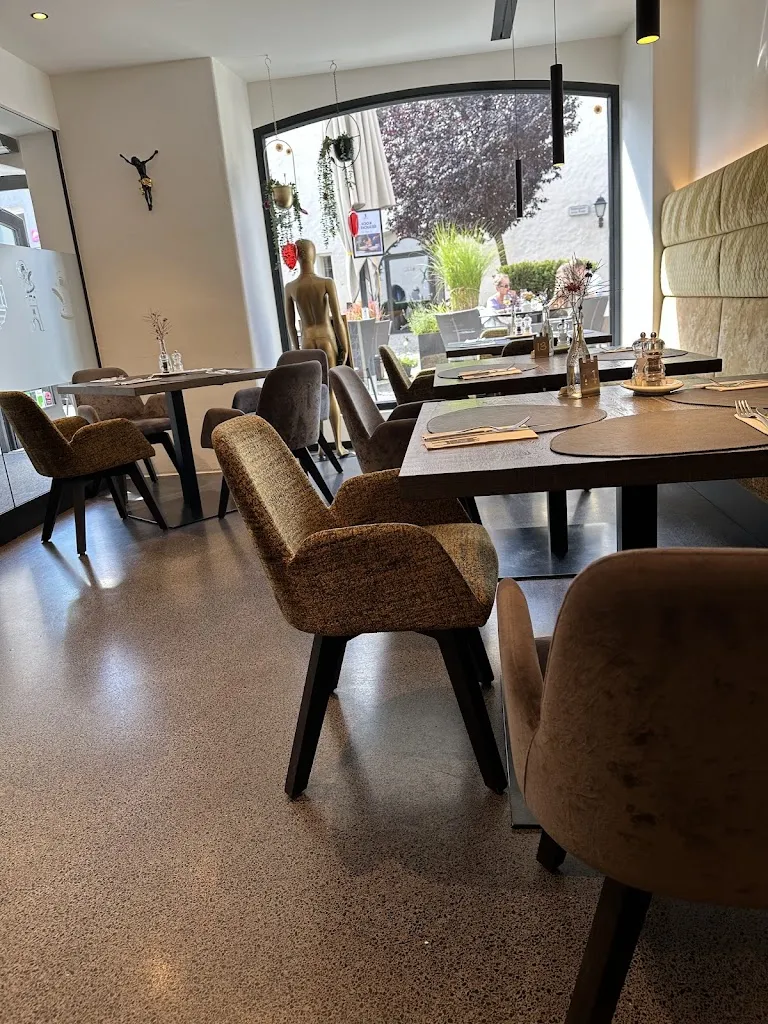 Nepomuk - Rooms | Restaurant | Pizzeria_Campo di Trens_slider_image_2