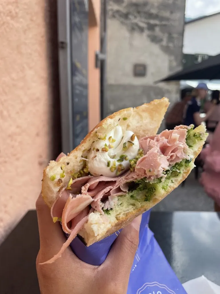 Cindy Lan_Angolo Focacceria Vipiteno_Campo di Trens_review