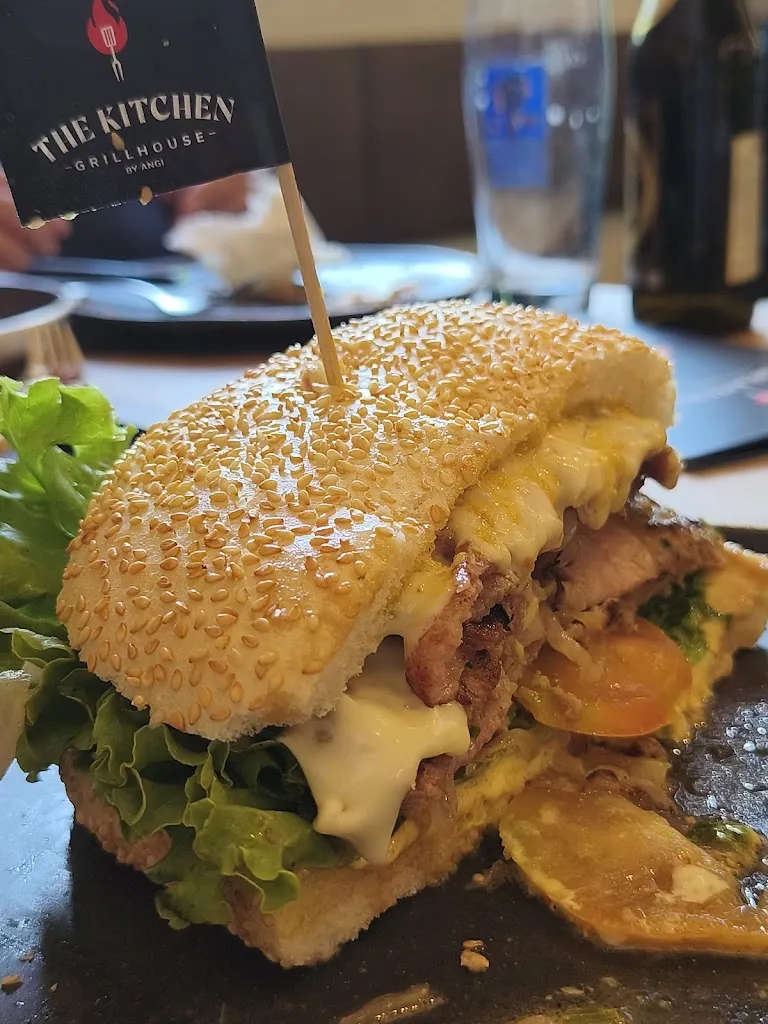 Usiana Berani_The Kitchen – Der Treffpunkt BY ANGI_Campo di Trens_review