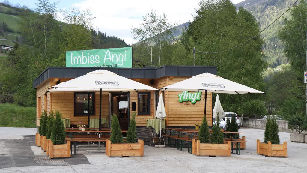 The Kitchen – Der Treffpunkt BY ANGI restaurant in Campo di Trens