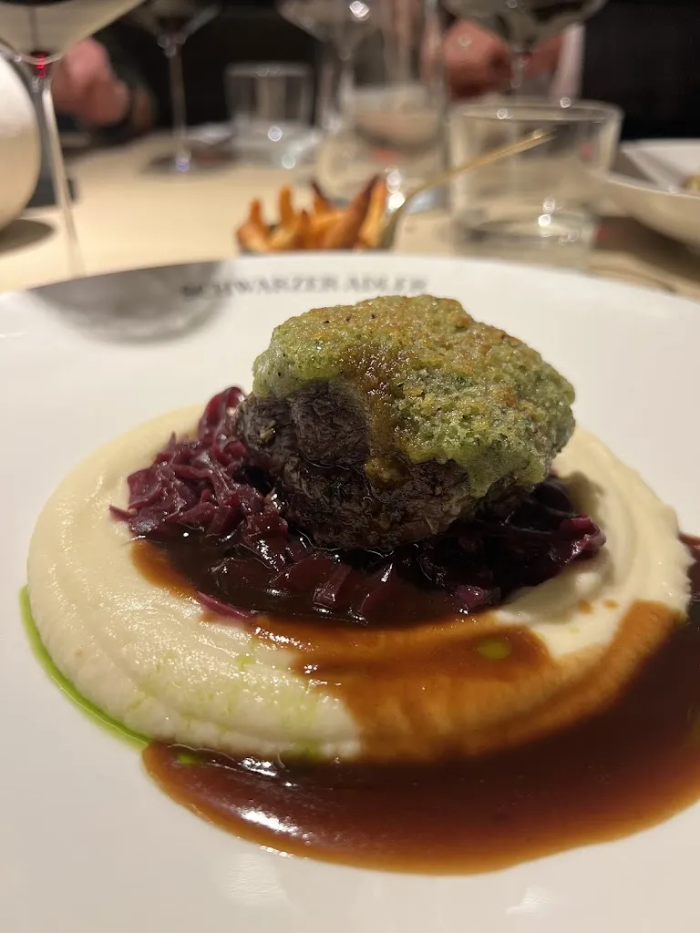 Jason A_Schwarzer Adler Restaurant_Campo di Trens_review
