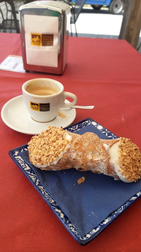 Lynda Mack_Snack Point dei Tipici Siciliani_Campo di Trens_review