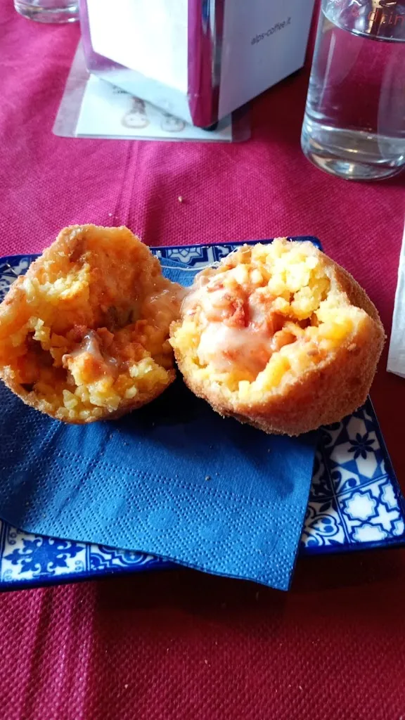 Cristiano L._Snack Point dei Tipici Siciliani_Campo di Trens_review