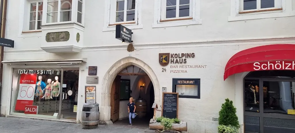 Kolpinghaus Sterzing restaurant in Campo di Trens