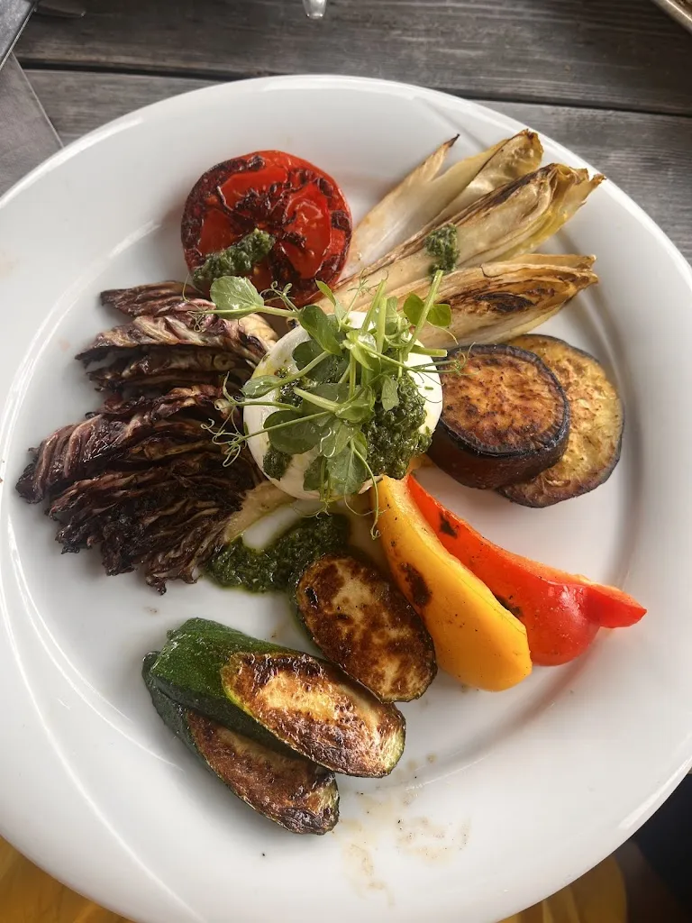 Sudipta Nandi_Restaurant Pizzeria Europa_Campo di Trens_review