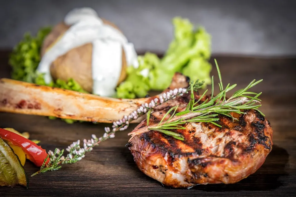 Zoll Steakhouse, Burger & more_Campo di Trens_slider_image_3