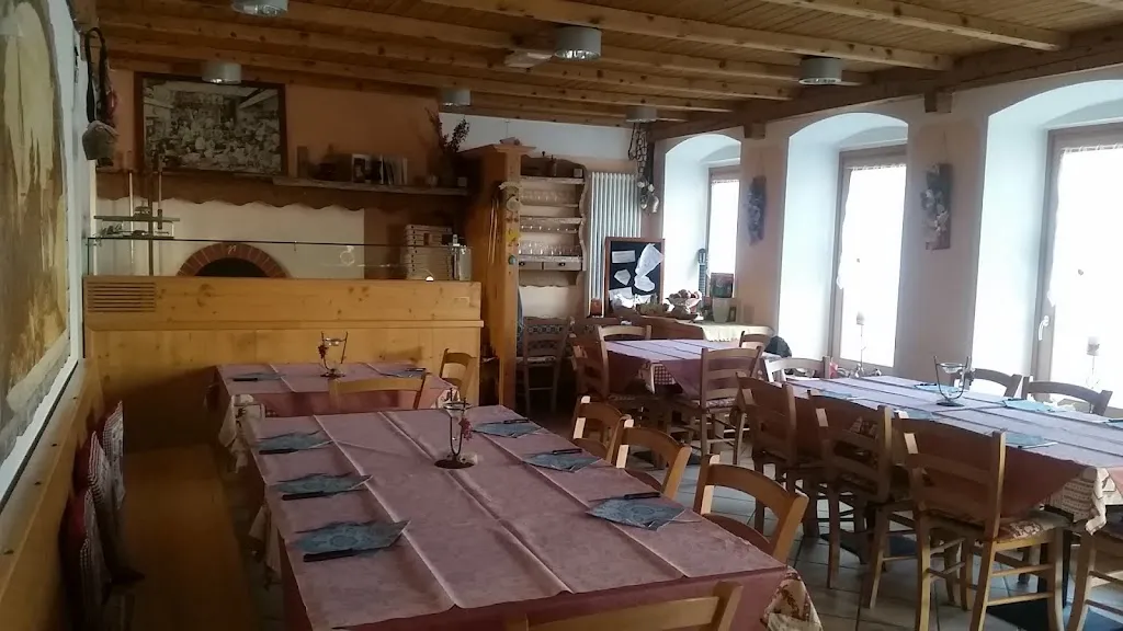 Pizzeria Passo Gobbera 17 Ernestina gobber_Canal San Bovo_slider_image_1