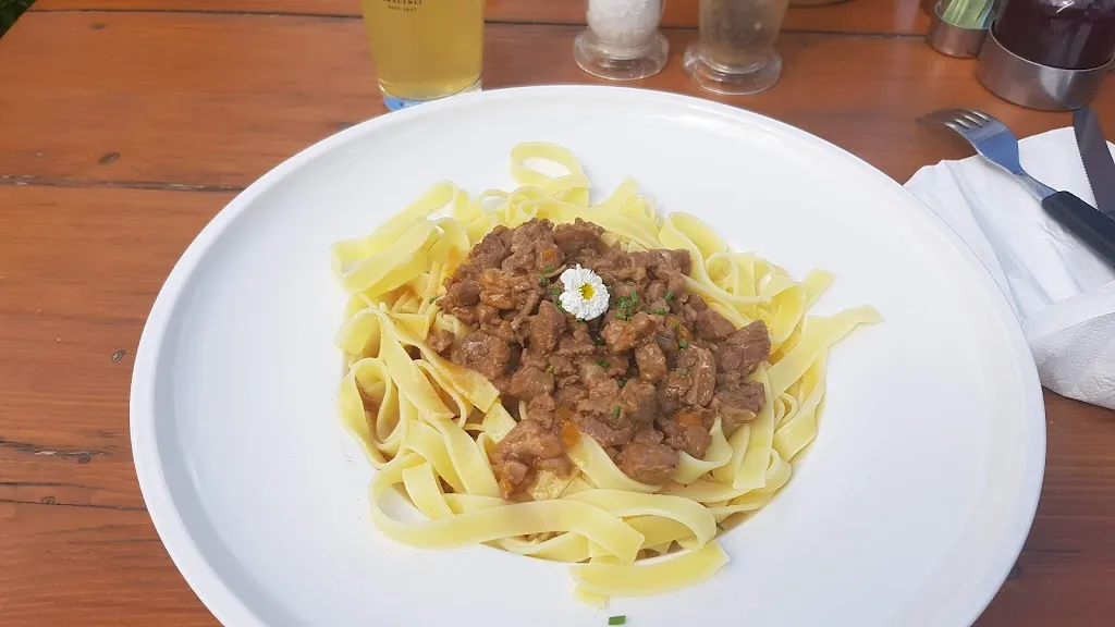 Vladimir Sch._Angerguterkeller - Hofschank_Castelbello_review