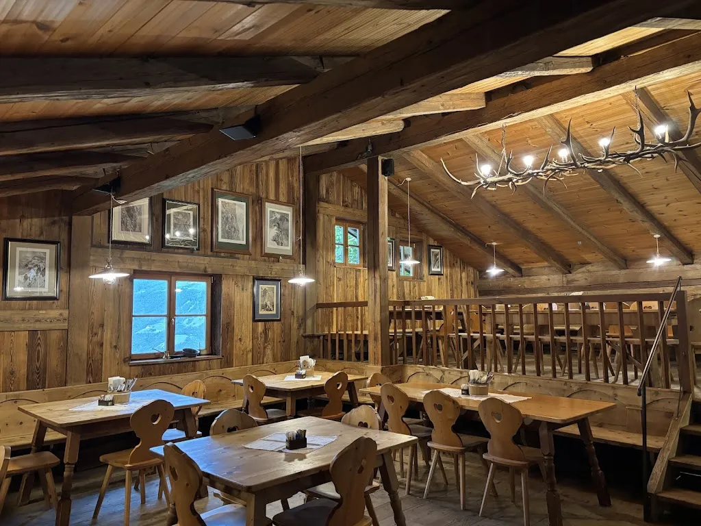 Schlosswirt Juval - Gasthof restaurant in Castelbello