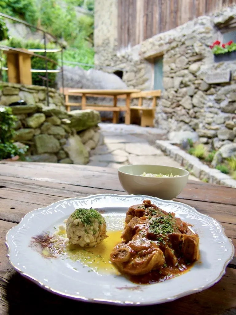 Schlosswirt Juval - Gasthof_Castelbello_slider_image_2