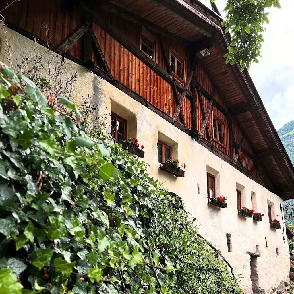 Schlosswirt Juval - Gasthof_Castelbello_slider_image_3