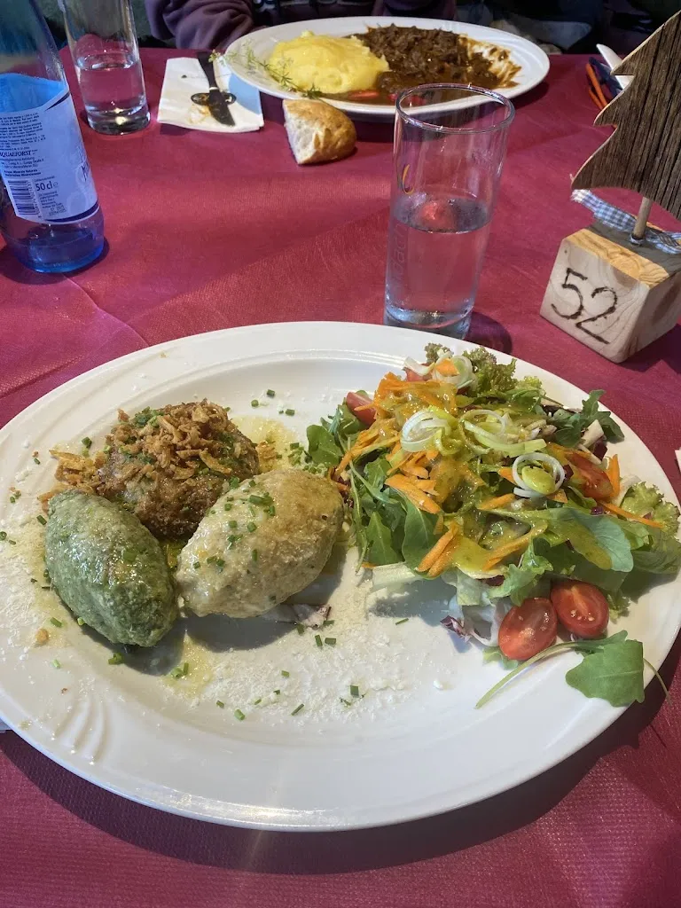 Chiara Spinelli_Restaurant Mitte_Hitte_Campo Tures_review